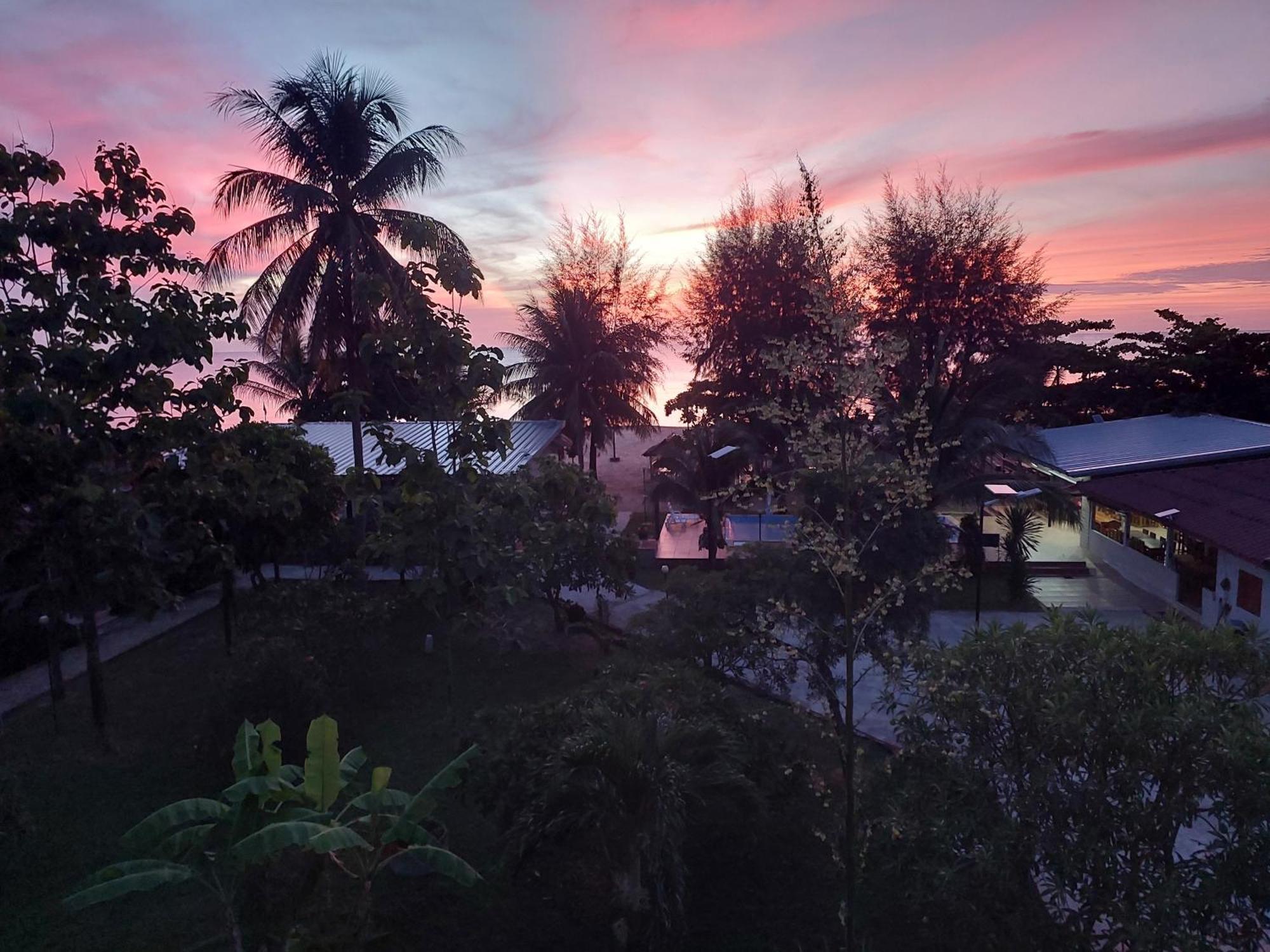 Loma Beach Resort Ban Pak Nam Pak Duat Экстерьер фото